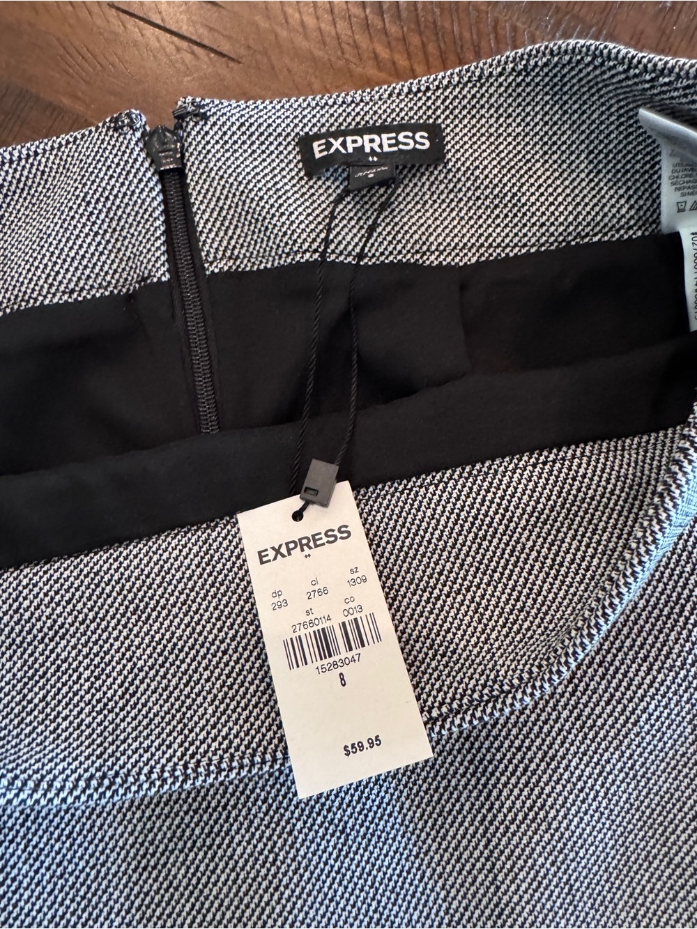 Express Women's Light Gray Textured Pencil Skirt - Picture 4 of 6